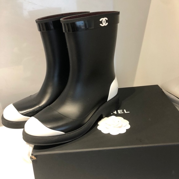 Chanel rubber ankle rain boots - Picture 8 of 10
